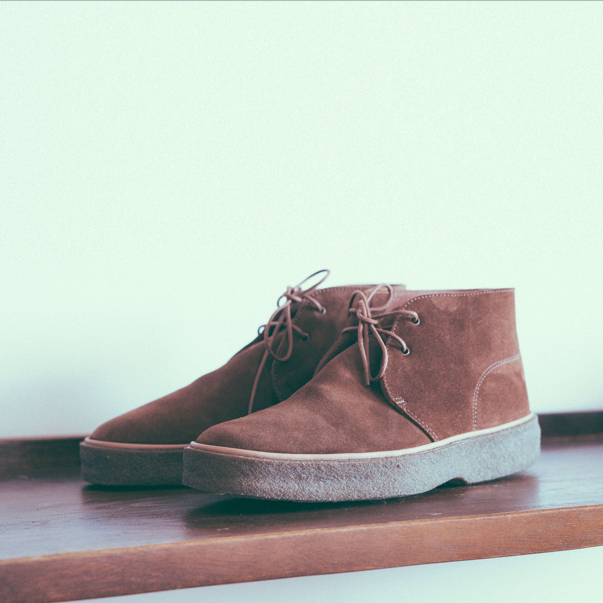 Hutton Playtime Tan Welt Vintage Photoshoot